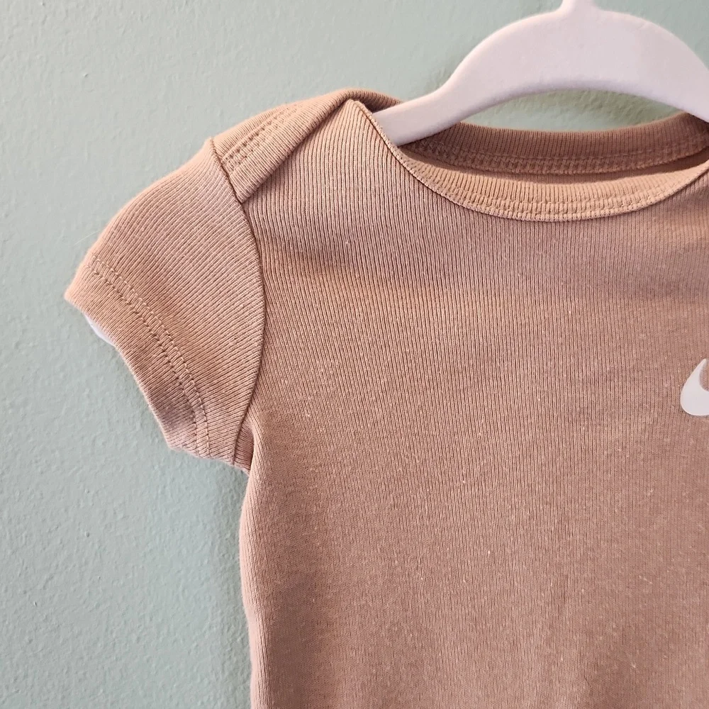 Nike Tan & Cream 2 Piece Bodysuit Set - Picture 9 of 13
